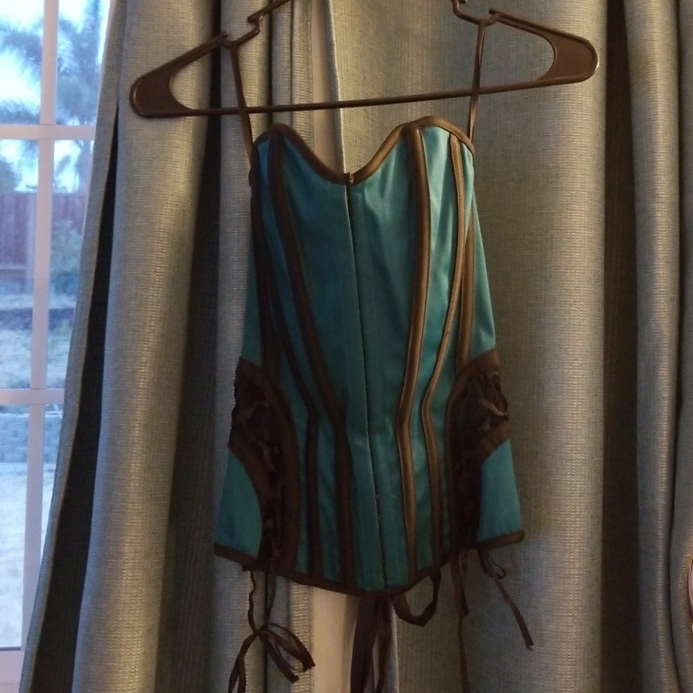 Charlotte Russe corset